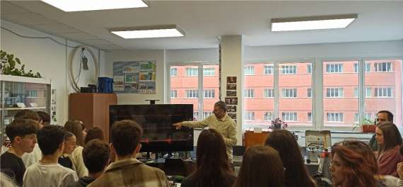 Actividad organizada en la Semana de la Ciencia: Explora el subsuelo con las gafas láser de la geofísica: ¡el superpoder de ver lo invisible!